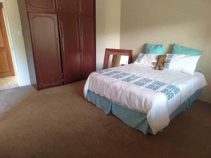 6 Bedroom Property for Sale in Geelhoutpark North West